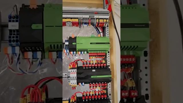 Щит для умного дома на оборудовании Loxone. #умный_дом_амурная