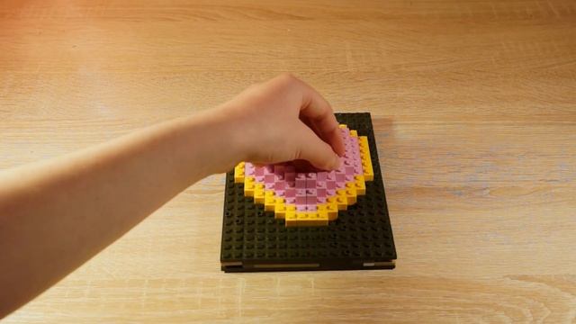 открытка на 8 марта из Lego