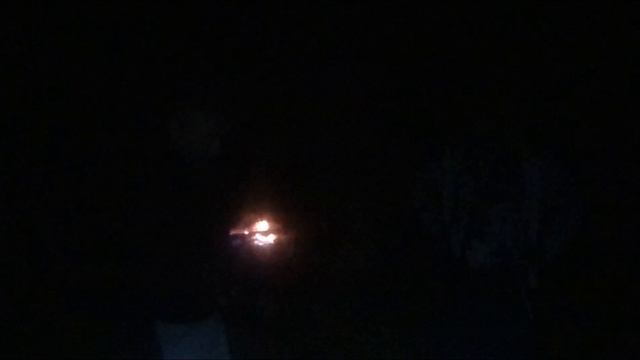 Ночные посиделки у костра (таймлапс)