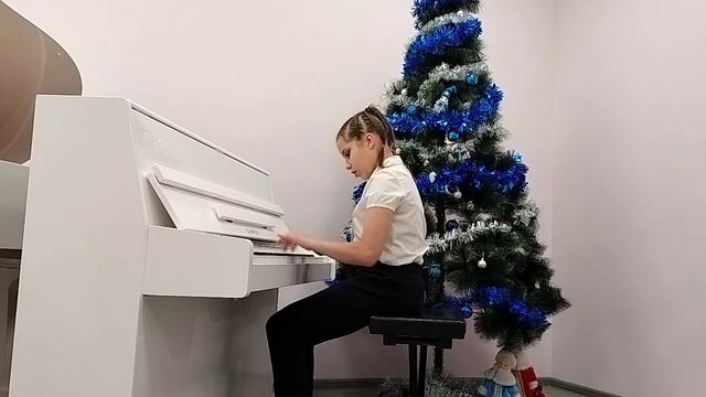 Алещенко Дарья,ДШИ 16,13 лет ,общее фортепиано . Б.Берлин