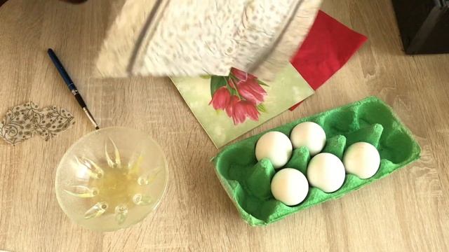 Как красиво украсить яйца к Пасхе. Декупаж яиц.