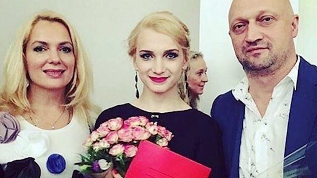 «Самая великая мама современности»: Мария Порошина показала всех своих дочерей-красавиц