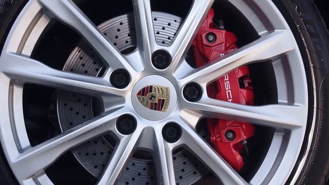 Porsche-профессионалы: знаменитые пилоты и механики