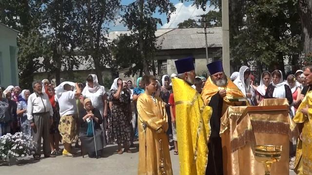 20130729125749 2)Освящение креста и знамени в приходе г.Гуково