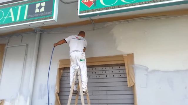 Окраска стен окрасочным оборудованием