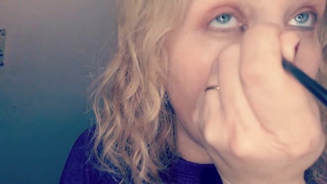 ASMR / АСМР Шок! Делаю себе макияж))  Болталка. Тихий голос на микрофон-петличка