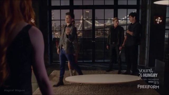 Shadowhunters 1x04 | Magnus Flirting With Alec