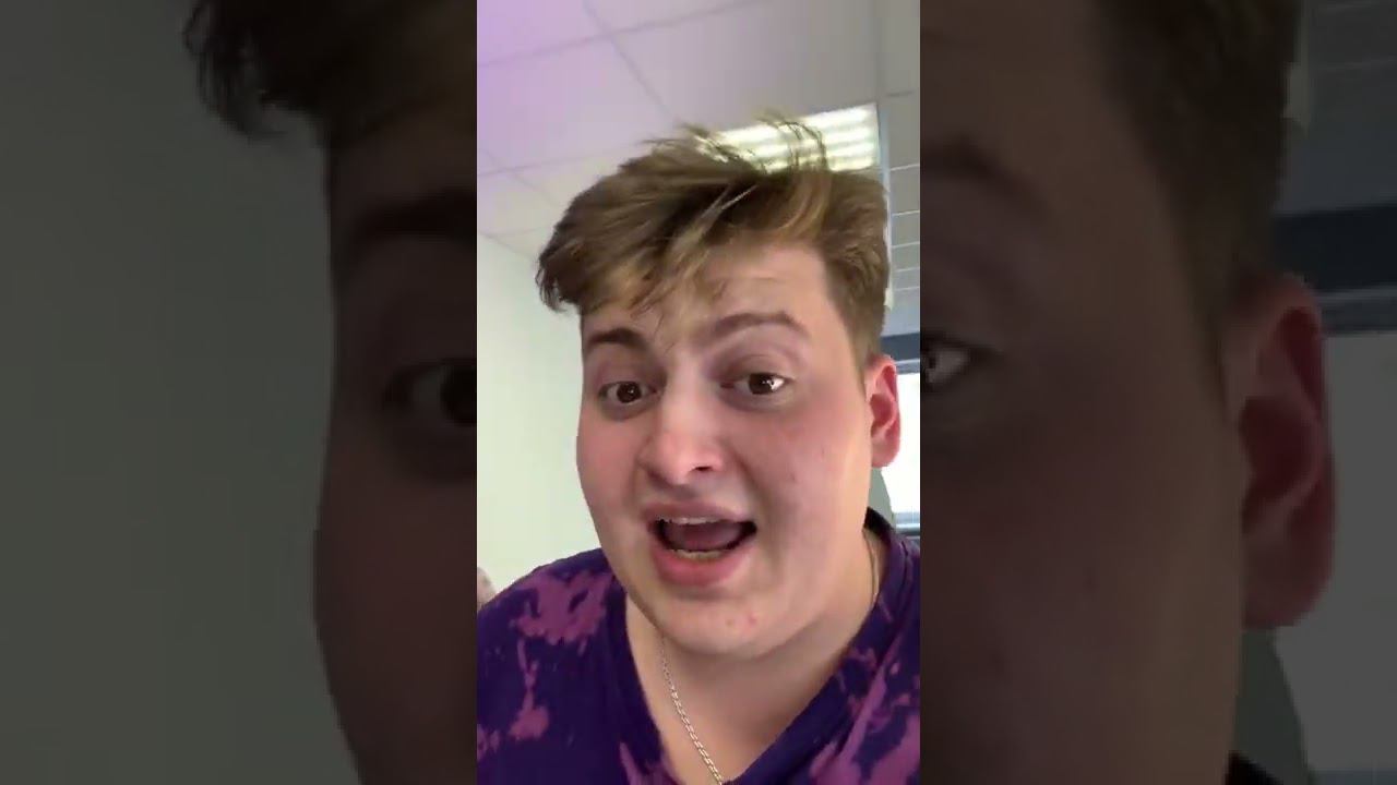 ПОСЧИТАЙТЕ СКОЛЬКО РАЗ Я ЧУТЬ ЛИ НЕ РЫГНУЛ В РОЛИКЕ  #shorts