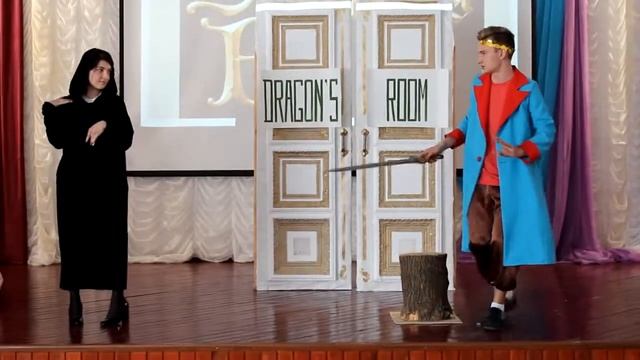 Выступление 10-11 класса (неделя иностранного языка)