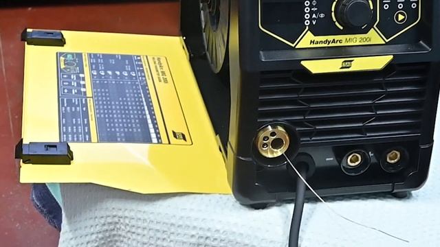 ESAB HandyArc Mig 200i - MIG/MAG/MMA IGBT Inverter Based Welding Machine