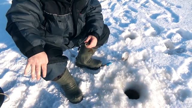 Рыбалка на Пикалево 25 марта 2017 часть 2. Ловля рыбы в Северодвинске