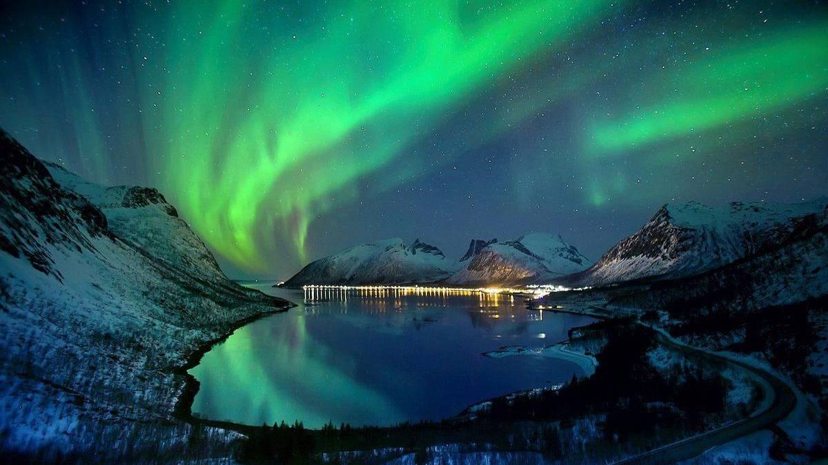 Северное сияние (полярное сияние). Норвегия, Зима, Север, Хаммерфест