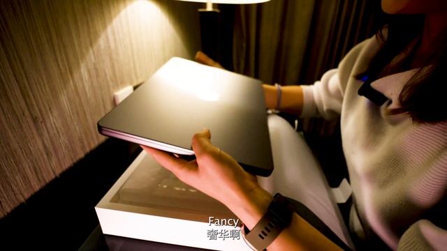 在隔离酒店买MacBook - 开箱VLOG - Buying 3000$ USD MacBook Pro In Quarantine Hotel In China