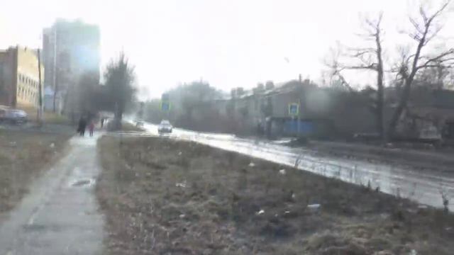 Грязь и мусор на улицах Рязани весной