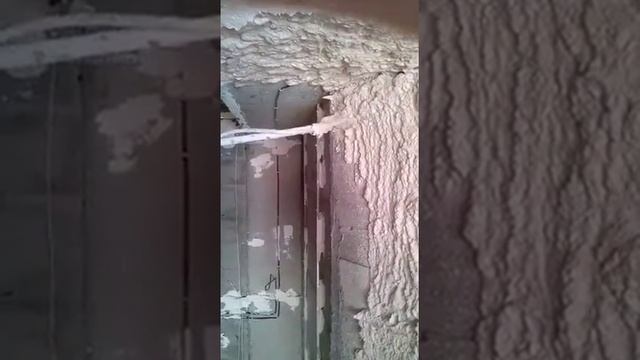 Штукатурная станция Тайфун в работе.