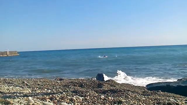 Алушта  2018 10 09  21 градус в тени и вода в море не меньше!