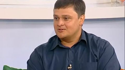 Рубрика "Гость в студии": пластический хирург Олег Новоселов