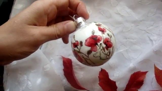 стеклянный расписной шар с маками
