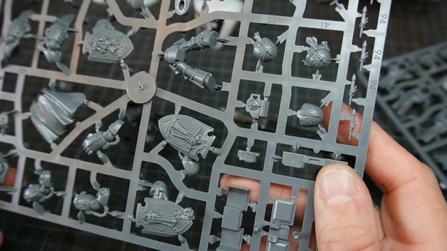 Do Old Terminator Parts Fit The New Terminator Models. Converting Deathwing Terminators Part One.