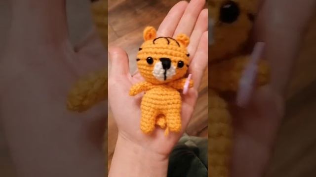 тигрёнок мини амигуруми
