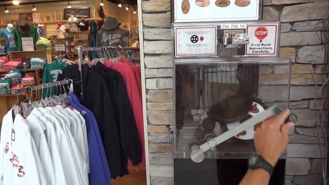 США. Mall Of America. Делаем жетон на память.