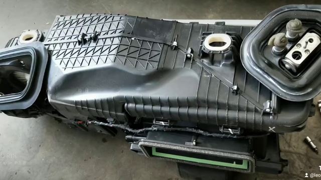 Mercedes W205 C180 Change Cooling Coil And Dashboard Open