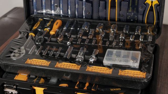 Чемодан инструментов от DEKO 258 инструментов на колёсах!