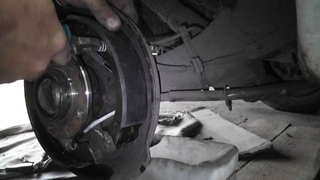 Замена тормозных колодок и дисков