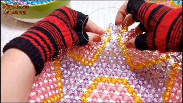 17 Ваза для фруктов на ножке из бусин - мастер-класс