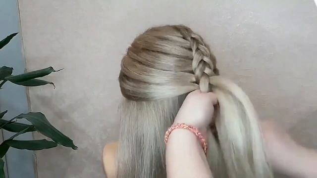 Прически для первоклассниц  Учебник по прическам