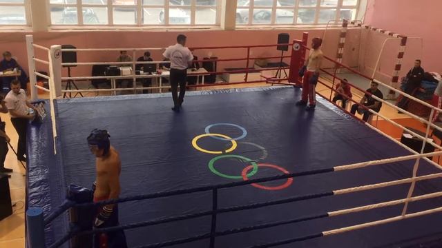 Бой кикбоксинг