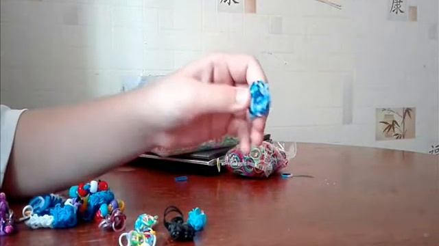 Поделки из резинок Rainbow Loom. Часть 2.