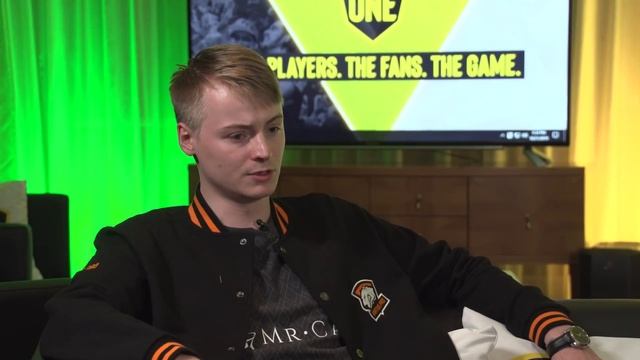 Boolk: новый тренер VP — о Gambit, новичках и первых LAN-играх @ ESL One Hamburg 2019 [ENG Sub]