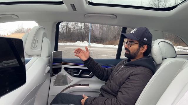 Mercedes Aur Bhi Acha Kar Sakti Thi ?! 2023 Mercedes EQS SUV | Hindi??