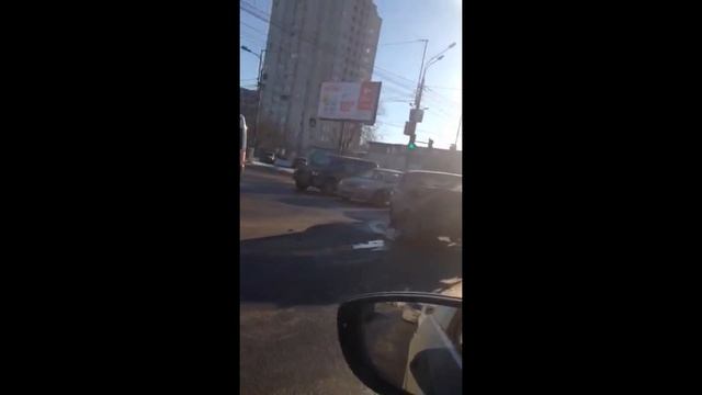 Волгоградец на Daewoo Nexia снес дорожный знак «Пешеходный переход»