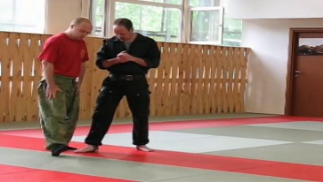 СПАС-1 - Удары ногами ниже пояса