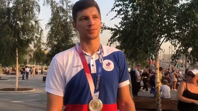 Волейболист-красавчик Ярослав Подлесных нашел пару секунд, чтобы рассказать о серебре Токио-2020