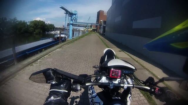 Short Wheelie Training And Nearly Crash Honda FMX 650