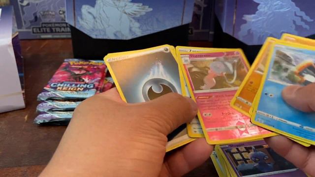 Pokemon Center EXCLUSIVE CHILLING REIGN Elite Trainer Box: 8 Or 10 PACKS?! PULLED A TOP 5 CARD!
