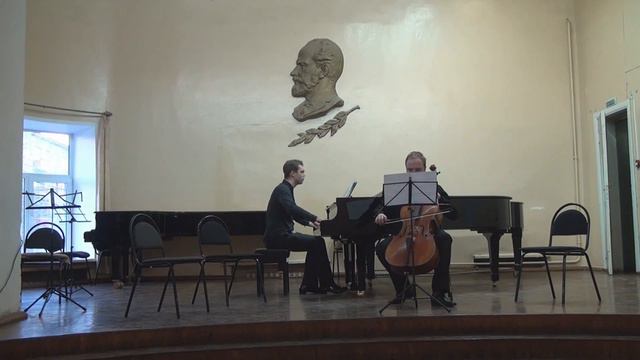 Янис Ксенакис  ''Paille In The Wind'' для виолончели и фортепиано