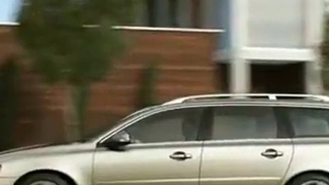 2010 Volvo V70 4dr Wgn W/Moonroof Wagon