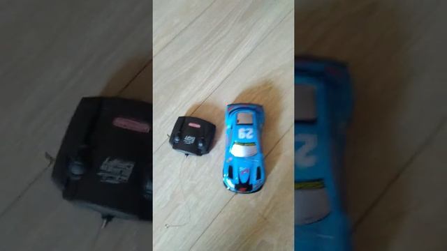 Машинка на радиоуправлении Mobicaro Super Drift Neon. Без батареек!!!