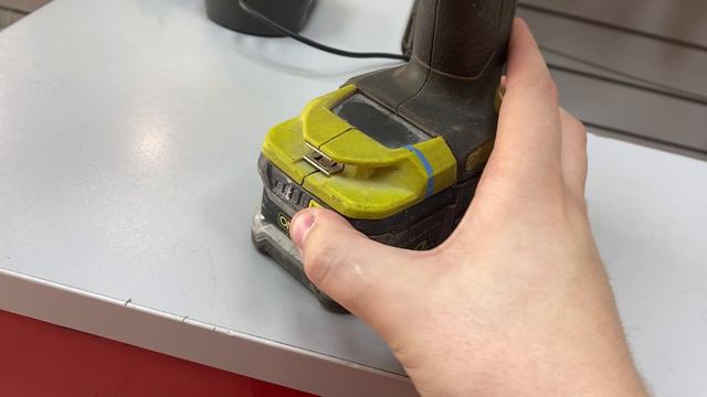 Гайковерт Ryobi