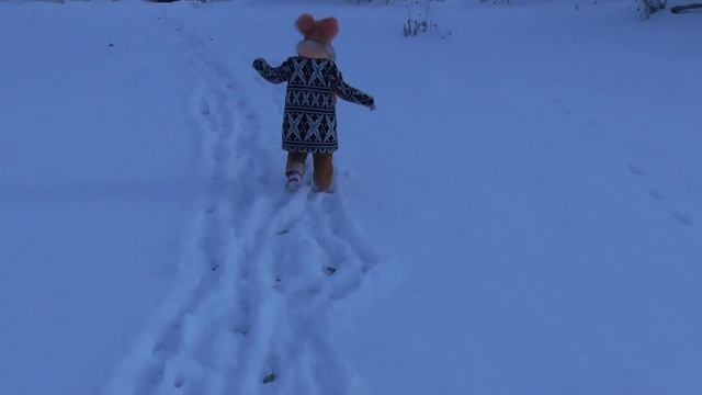 Выезд на природу / Замерзшая река / Костер / Видео для детей