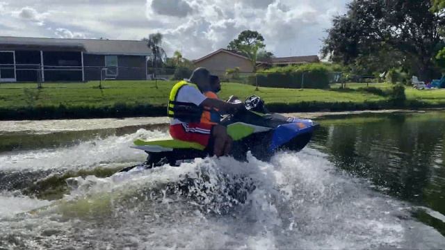 WHY OR WHY NOT TO BUY A SEADOO SPARK ? TRIXX REVIEW VIDEO