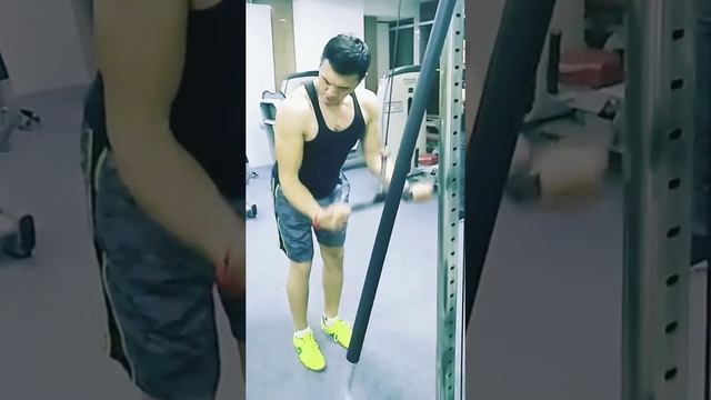 Качаем трицепс !