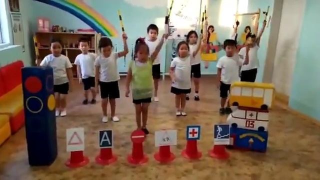 Д/с Чэчир. Старшая группа. ФЛЕШМОБ-ПДД.