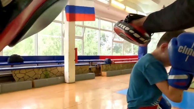 Кикбоксинг. Тренировка с детьми 6-10 лет.