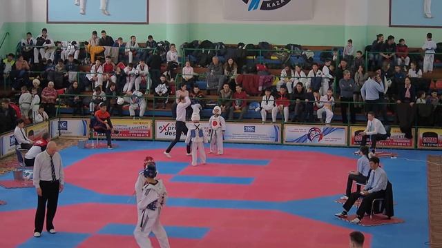 Чернозубов Сергей 2 бой 1 раунд