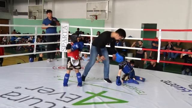 Бой Маленьких Девочек// K-1